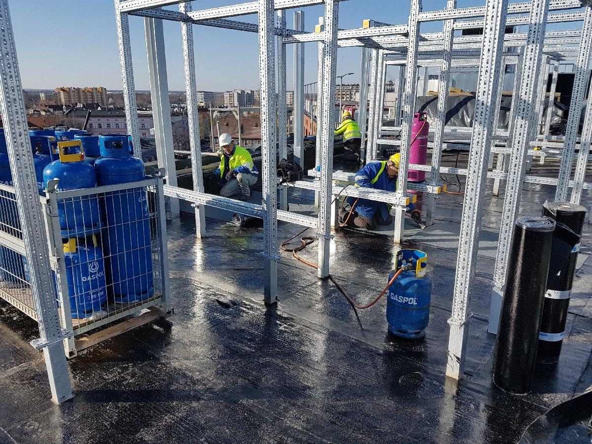 dachy płaskie użytkowe techniczne 165
