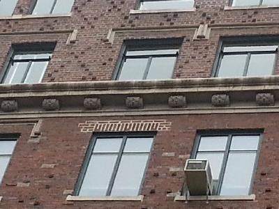 Fasady gzymsy parapety 12